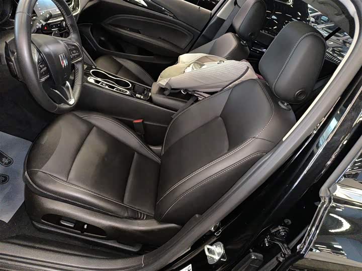 Фото 15 - Buick Regal