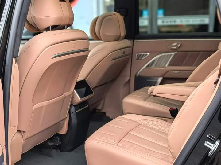 Фото 7 - Nio Onvo L90