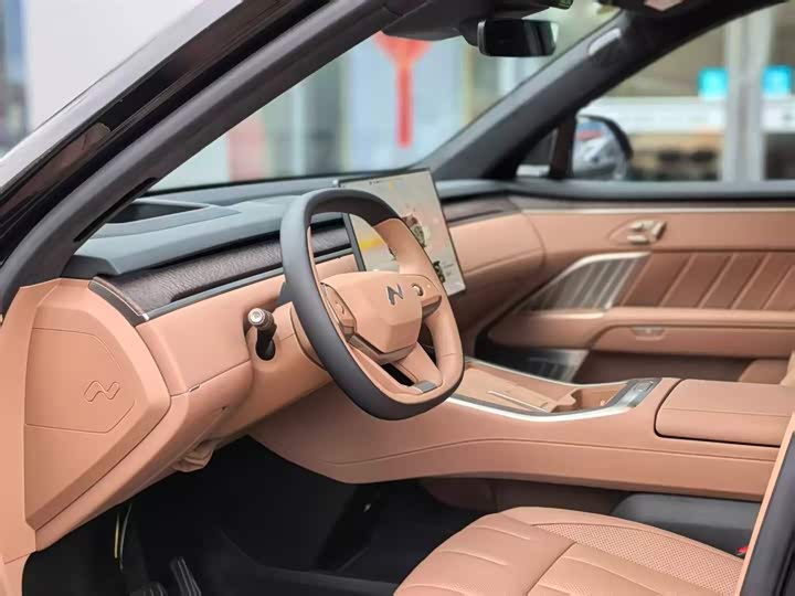 Фото 9 - Nio Onvo L90