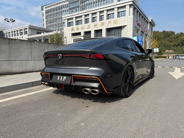 Фото 4 - Changan UNI-V