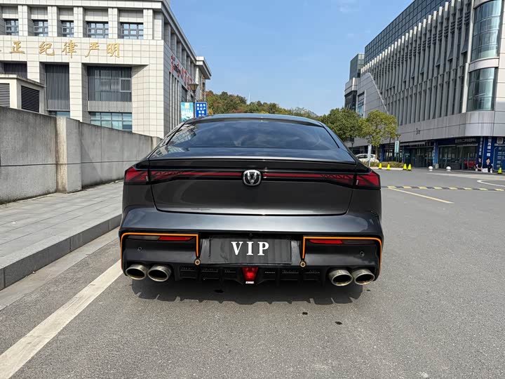 Фото 5 - Changan UNI-V