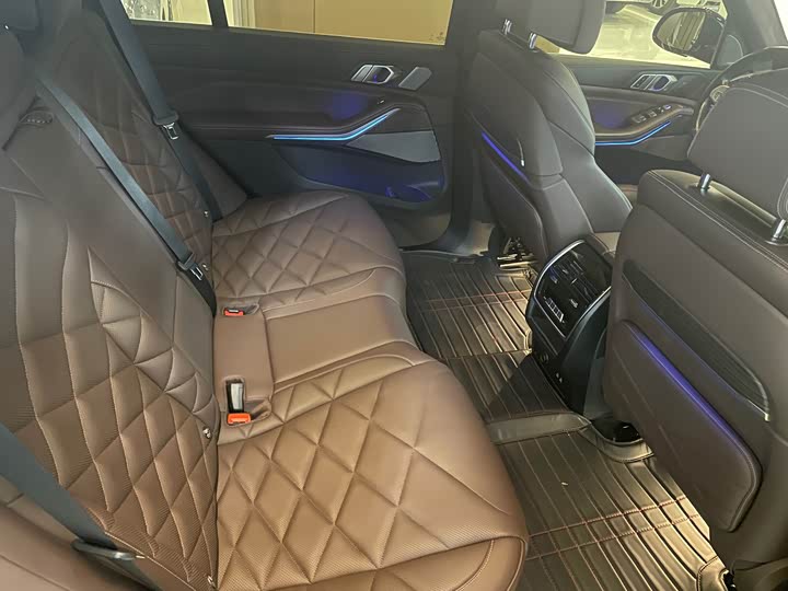 Фото 13 - BMW X5