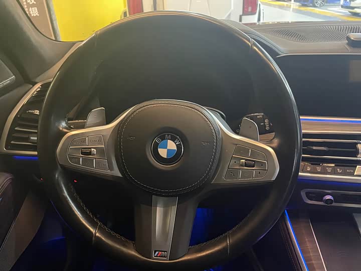 Фото 15 - BMW X5