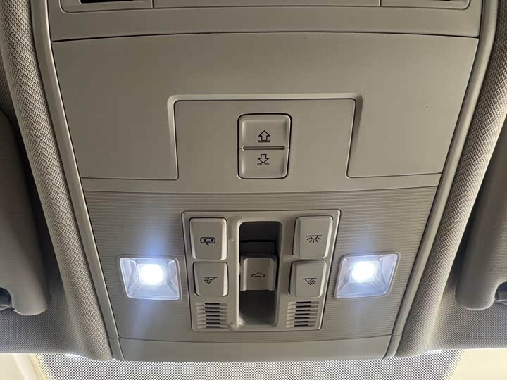 Фото 14 - Volkswagen T-Cross