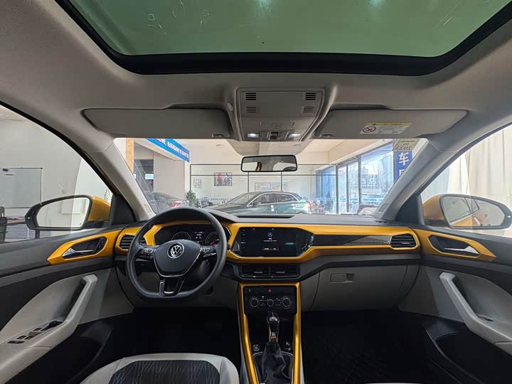 Фото 17 - Volkswagen T-Cross