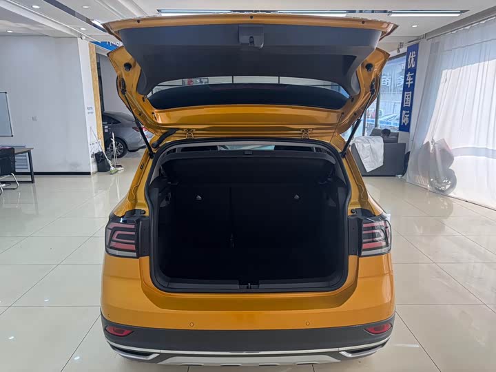 Фото 21 - Volkswagen T-Cross