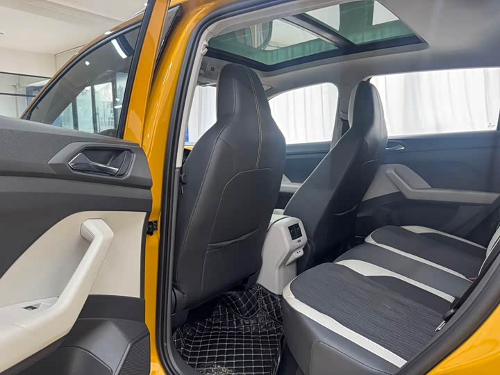 Фото 8 - Volkswagen T-Cross