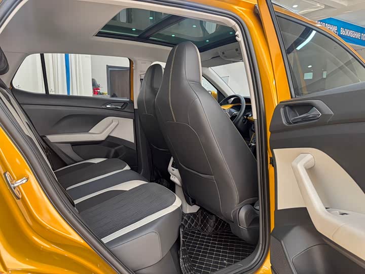 Фото 9 - Volkswagen T-Cross