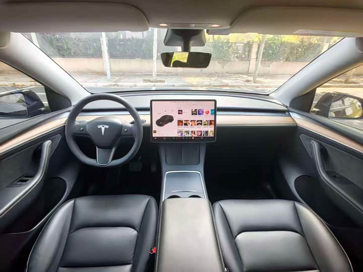 Фото 8 - Tesla Model Y