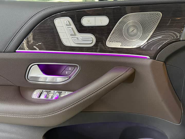 Фото 9 - Mercedes-Benz GLS-Class