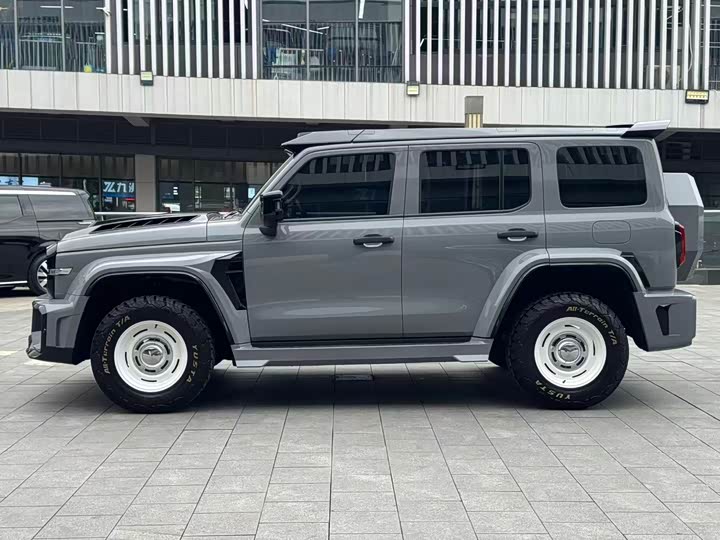 Фото 6 - Tank 300