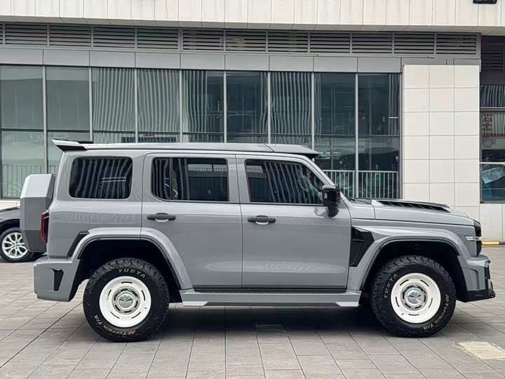 Фото 7 - Tank 300