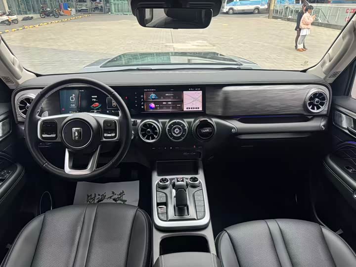 Фото 9 - Tank 300