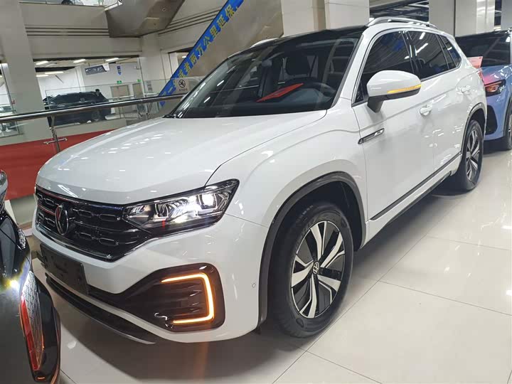 Фото 1 - Volkswagen Tayron GTE Hybrid