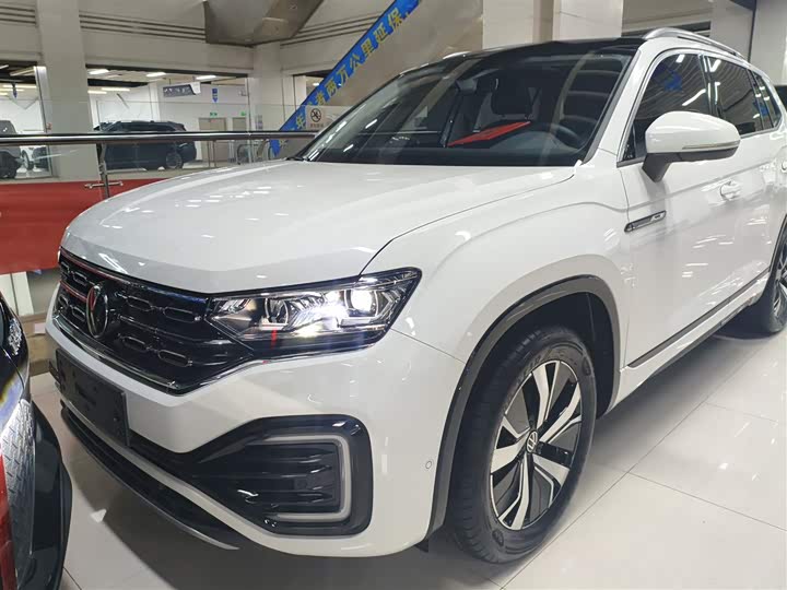 Фото 3 - Volkswagen Tayron GTE Hybrid