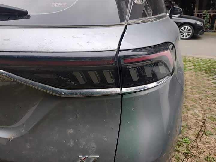 Фото 8 - Beijing X7