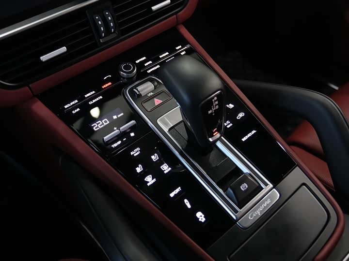 Фото 12 - Porsche Cayenne