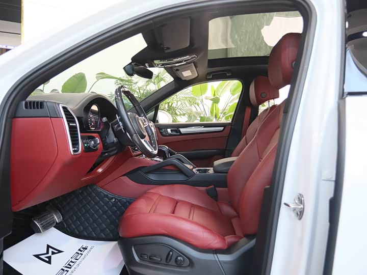 Фото 9 - Porsche Cayenne