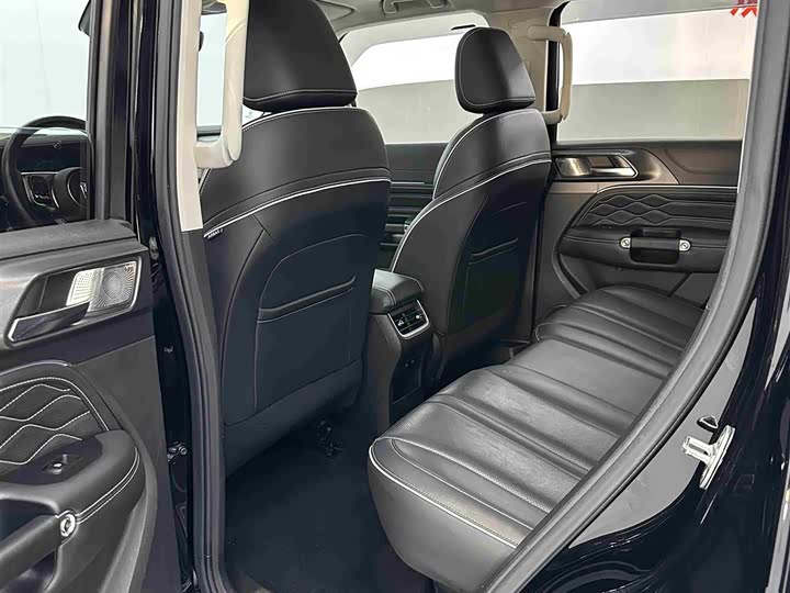 Фото 6 - Tank 300