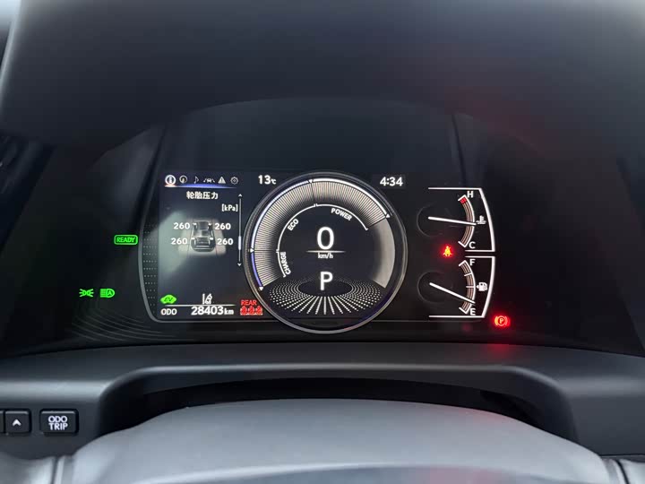 Фото 12 - Lexus ES