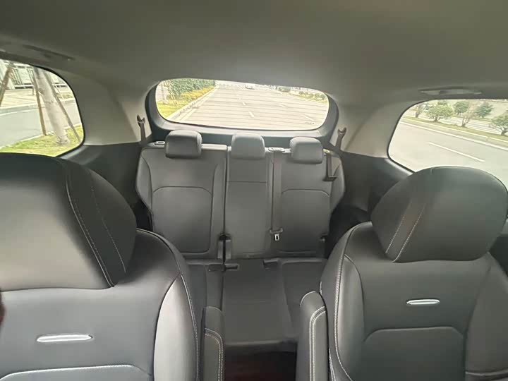 Фото 14 - Maxus G50