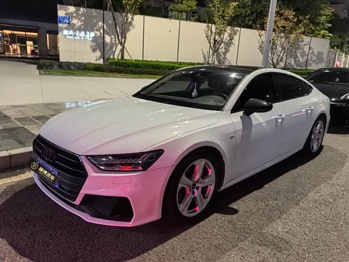 Фото 1 - Audi A7