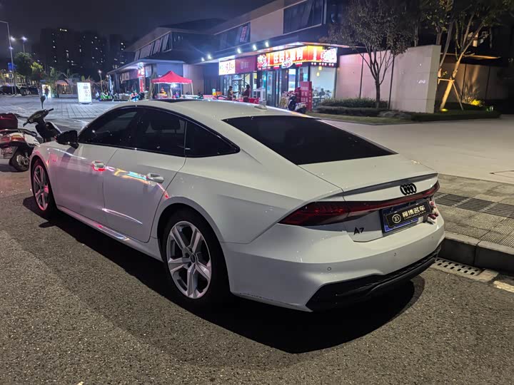 Фото 3 - Audi A7