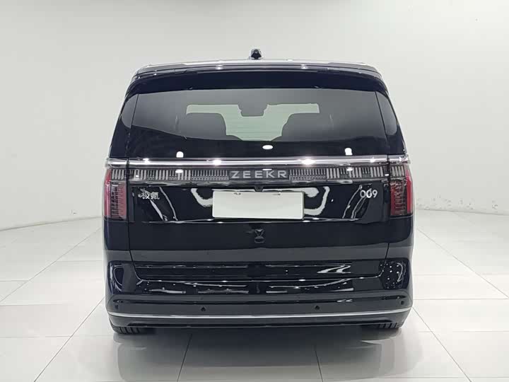 Фото 5 - Zeekr 009