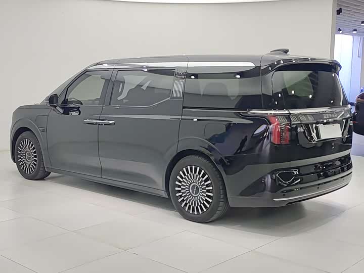 Фото 6 - Zeekr 009