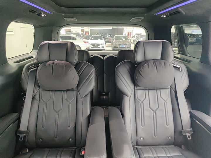 Фото 9 - Zeekr 009