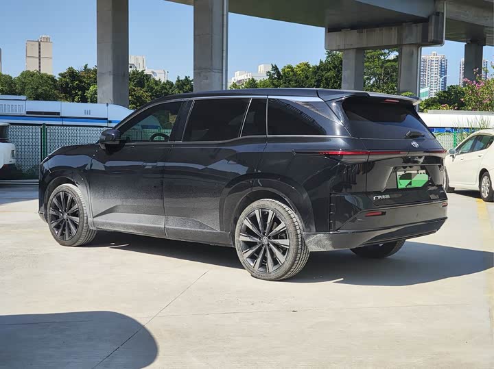 Фото 4 - Toyota bZ3X