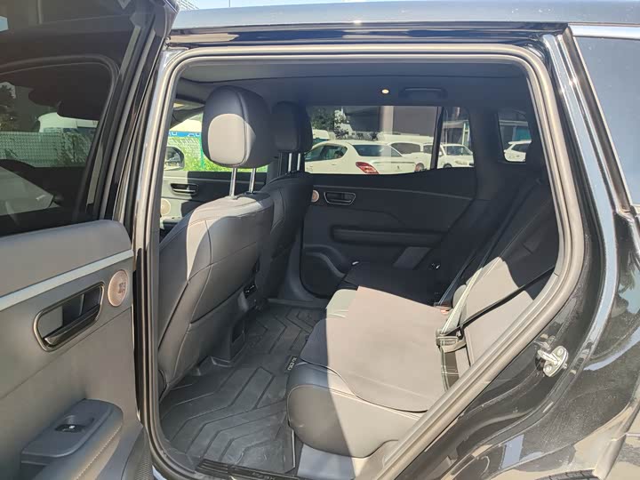 Фото 9 - Toyota bZ3X