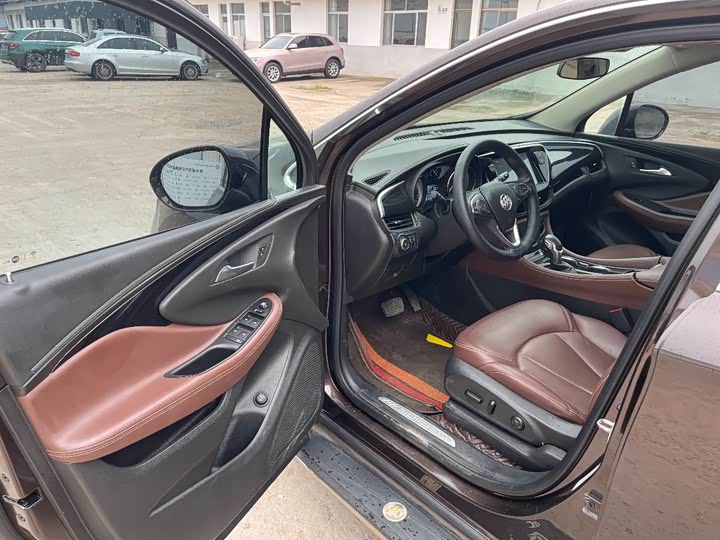 Фото 10 - Buick Envision Plus