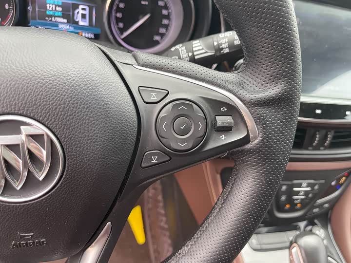 Фото 14 - Buick Envision Plus