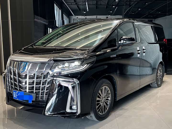 Фото 1 - Toyota Alphard