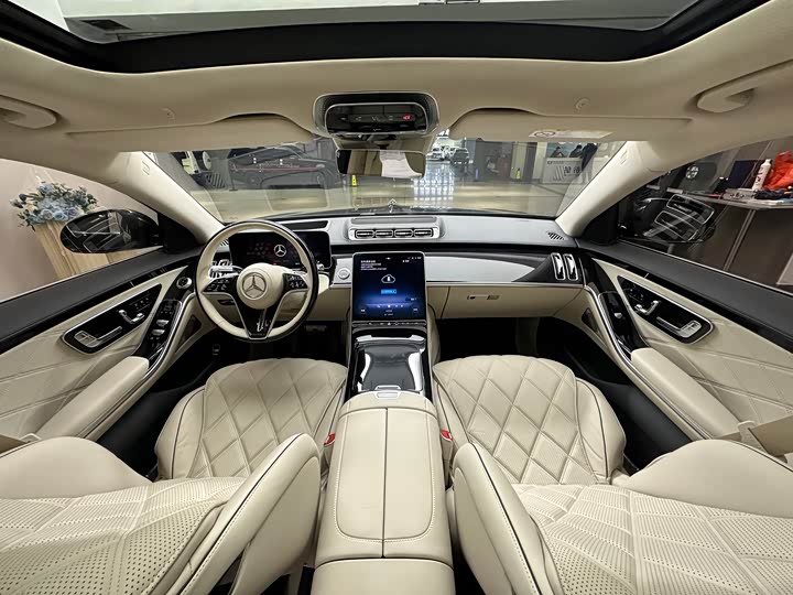 Фото 18 - Mercedes-Benz Maybach S-Class