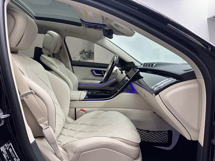 Фото 22 - Mercedes-Benz Maybach S-Class