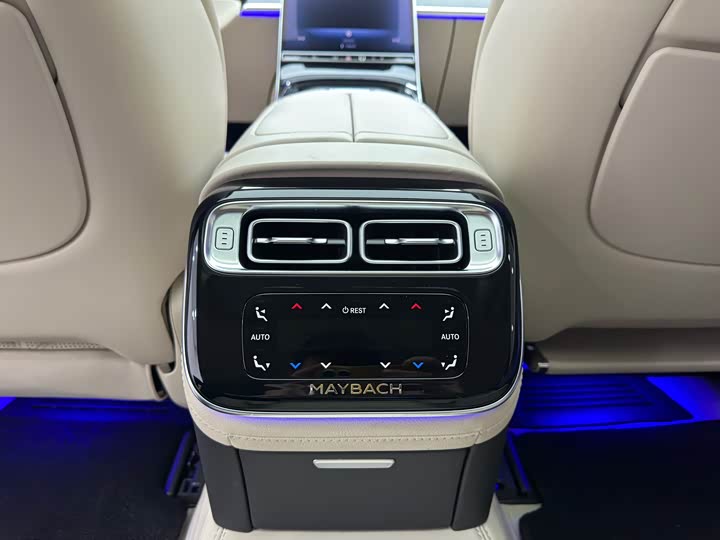 Фото 30 - Mercedes-Benz Maybach S-Class