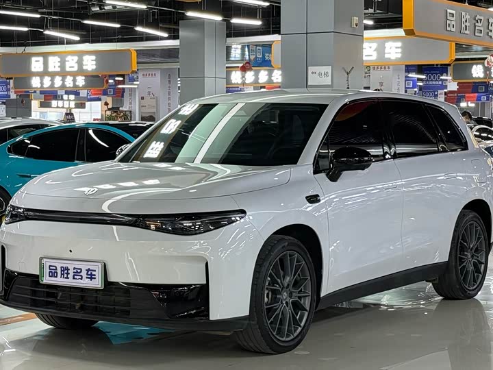 Фото 1 - Leapmotor C10