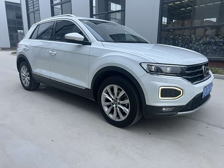 Фото 3 - Volkswagen T-Roc