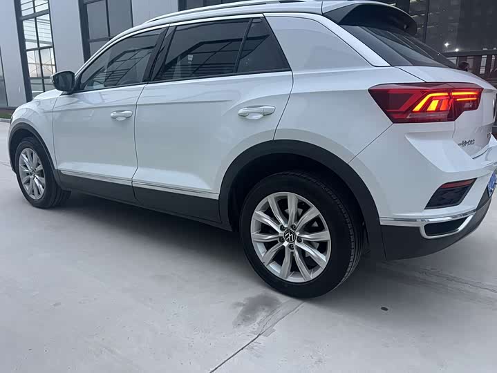 Фото 5 - Volkswagen T-Roc