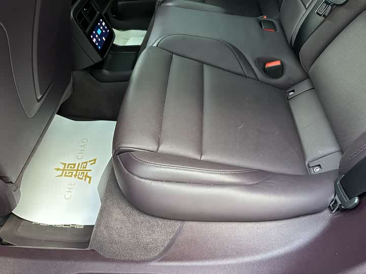 Фото 18 - Porsche Taycan