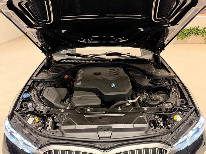 Фото 20 - BMW 3 Series