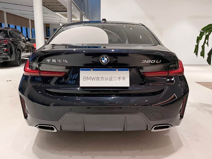 Фото 22 - BMW 3 Series