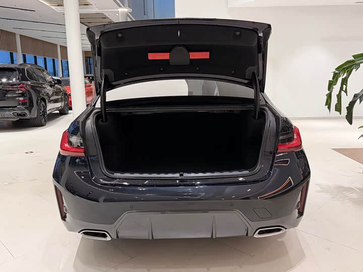 Фото 25 - BMW 3 Series