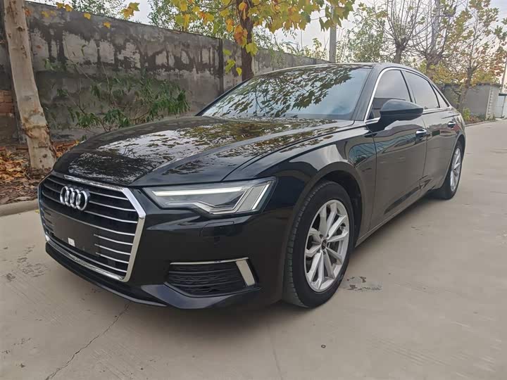 Фото 1 - Audi A6L