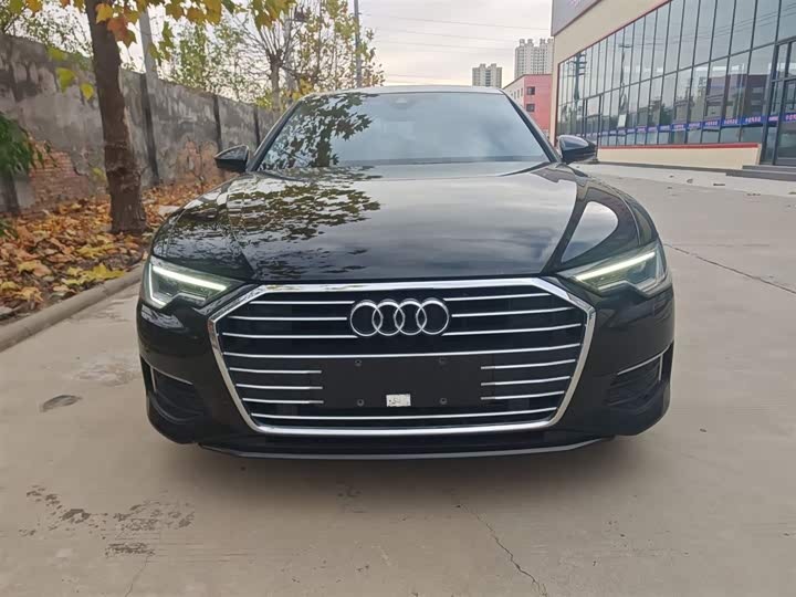 Фото 2 - Audi A6L