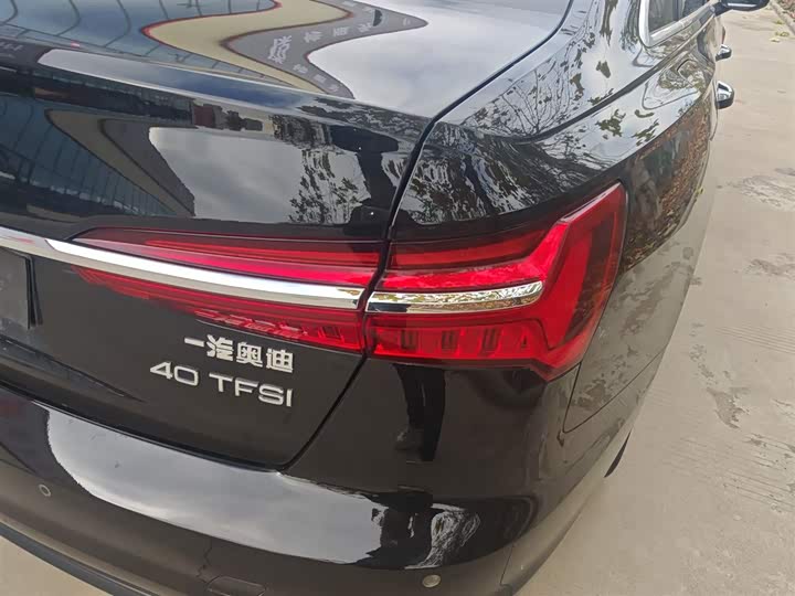 Фото 7 - Audi A6L