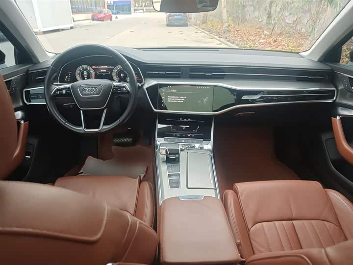 Фото 9 - Audi A6L