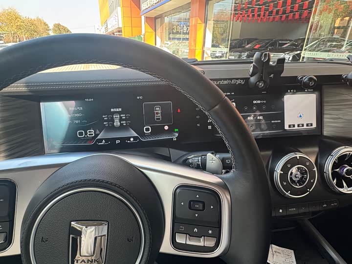 Фото 12 - Tank 300